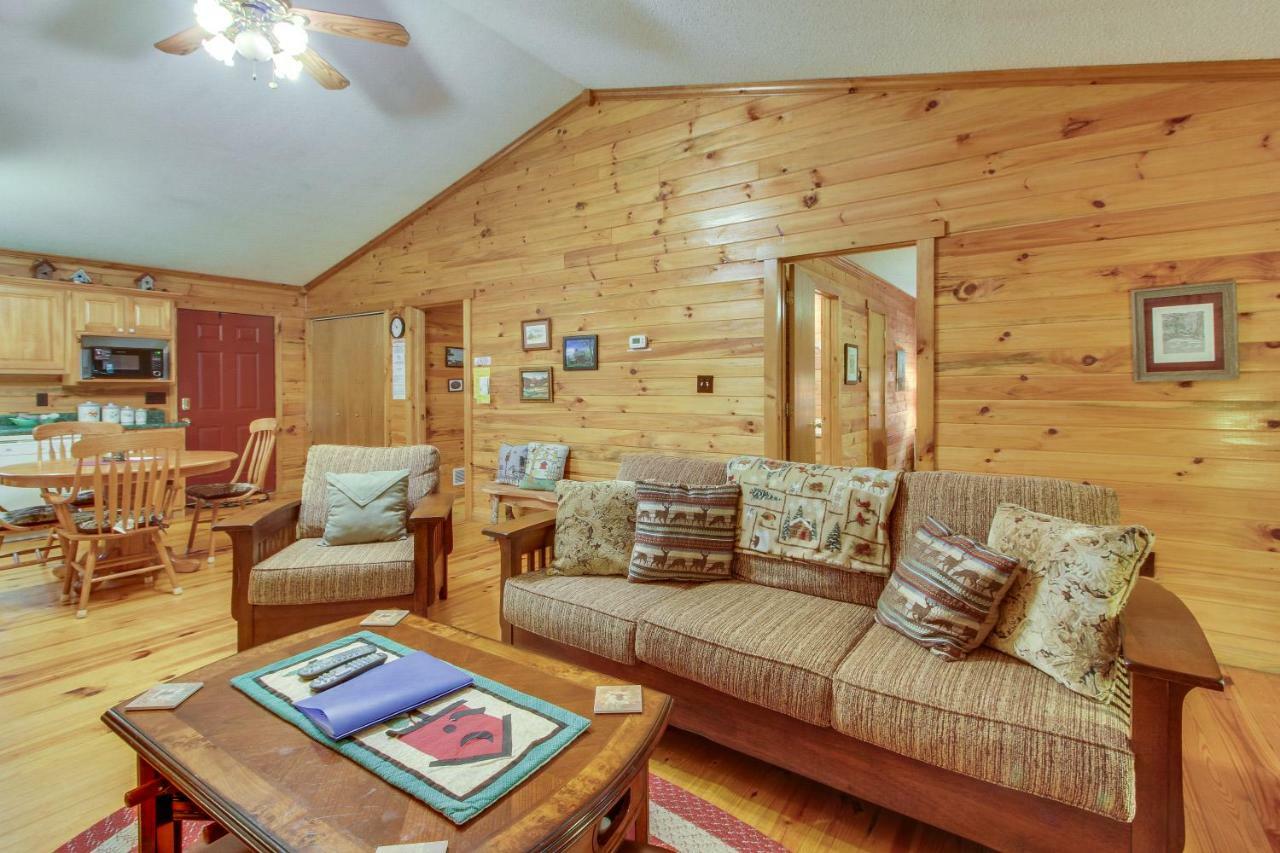 Bird Haus Villa Batesville Luaran gambar
